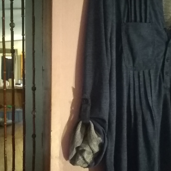 Top - Picture 2 of 4